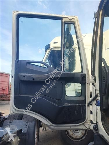 قطع غيار الآليات الثقيلة Iveco Porte 504232510...