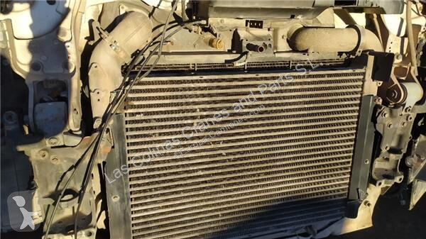 قطع غيار الآليات الثقيلة Scania Radiateur de...