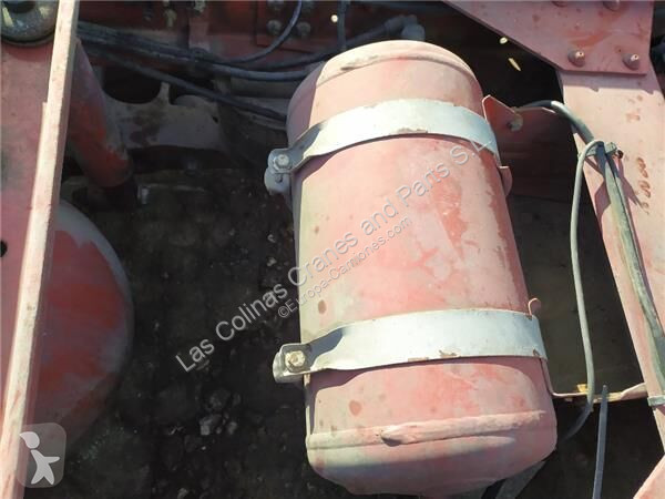 قطع غيار الآليات الثقيلة Iveco Réservoir d'air...