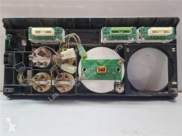 قطع غيار الآليات الثقيلة Iveco Tableau de bord...