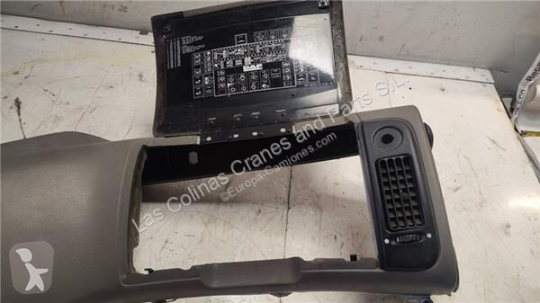 قطع غيار الآليات الثقيلة DAF Tableau de bord...