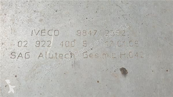 قطع غيار الآليات الثقيلة Iveco Réservoir de...