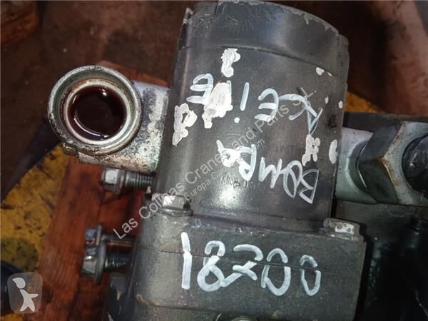 قطع غيار الآليات الثقيلة Iveco Pompe à huile...
