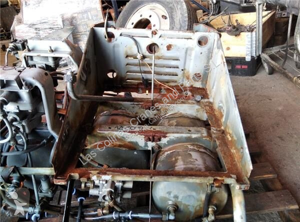 قطع غيار الآليات الثقيلة Scania Fixations pour...