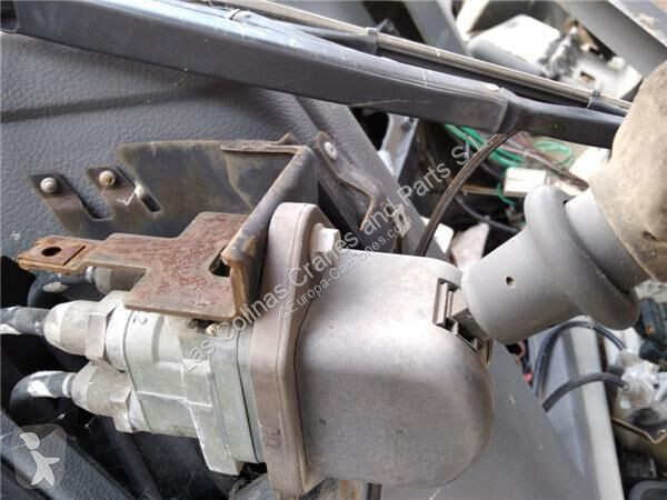 قطع غيار الآليات الثقيلة Iveco Levier de frein...