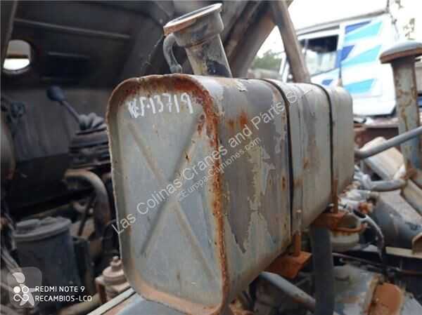 قطع غيار الآليات الثقيلة Nissan Réservoir...