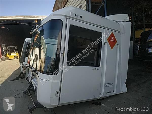 قطع غيار الآليات الثقيلة Renault Réservoir...