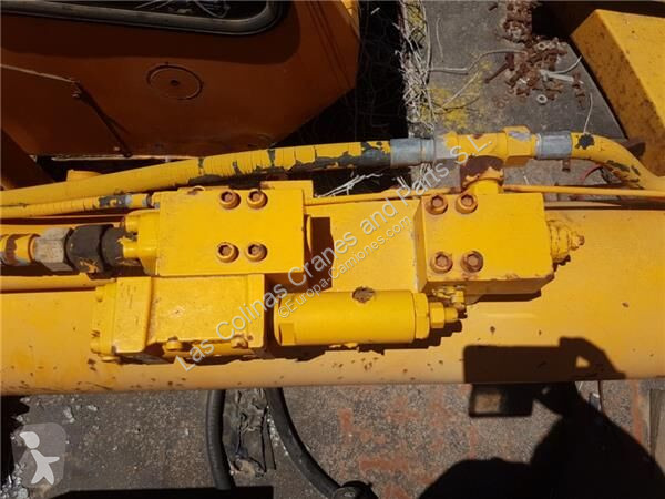 قطع غيار الآليات الثقيلة  Piston pour camion...