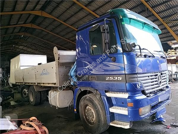 قطع غيار الآليات الثقيلة Mercedes Réservoir...