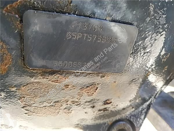 قطع غيار الآليات الثقيلة Renault Différentiel...
