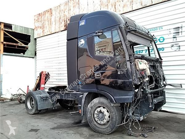 قطع غيار الآليات الثقيلة Iveco Moyeu pour camion