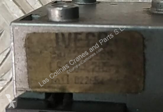 قطع غيار الآليات الثقيلة Iveco Commutateur de...