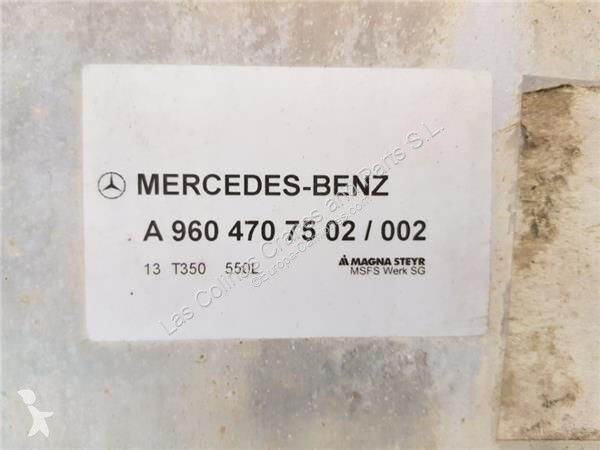 قطع غيار الآليات الثقيلة Mercedes Réservoir de...