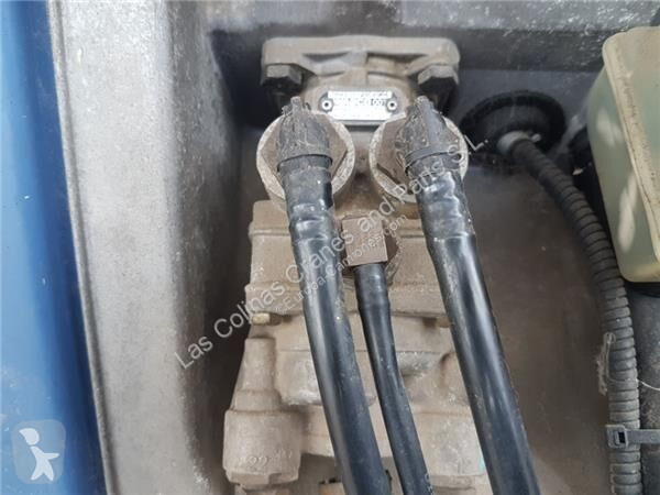 قطع غيار الآليات الثقيلة Mercedes...