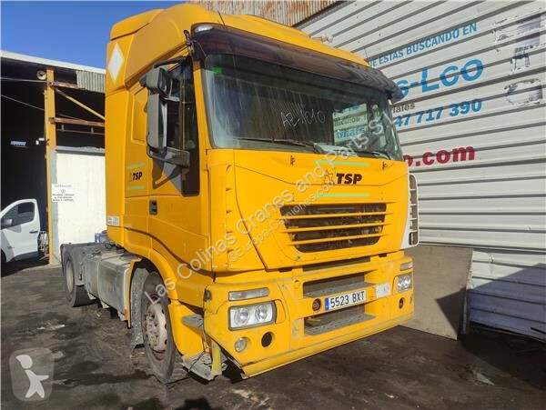 قطع غيار الآليات الثقيلة Iveco Cabine 504061678...