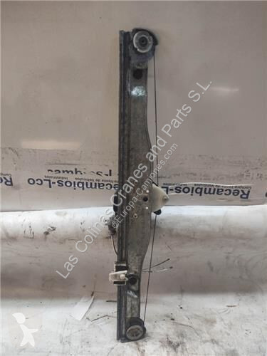 قطع غيار الآليات الثقيلة Nissan oteur 013 821...