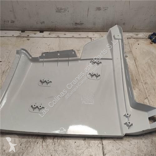 قطع غيار الآليات الثقيلة Iveco Garde-boue pour...