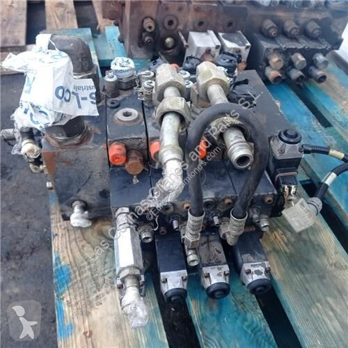Teherautó-alkatrészek  Distributeur hydraulique...