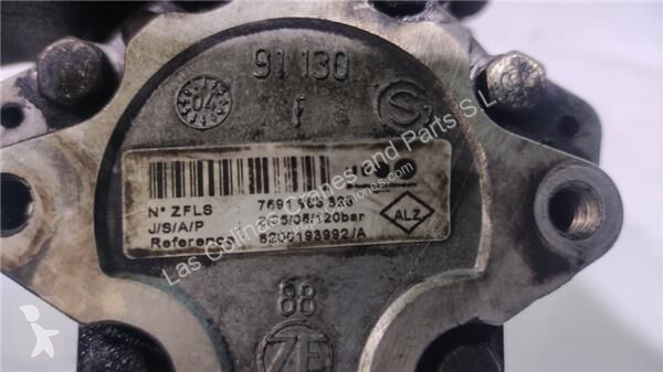 قطع غيار الآليات الثقيلة Renault Pompe de...