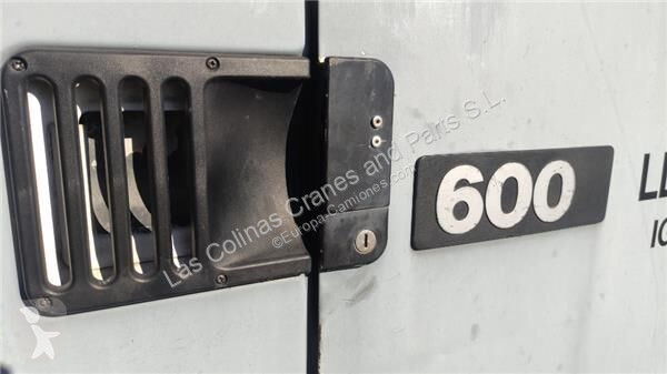 قطع غيار الآليات الثقيلة DAF Porte pour camion...