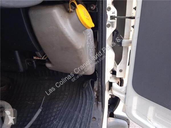 قطع غيار الآليات الثقيلة Nissan Réservoir de...
