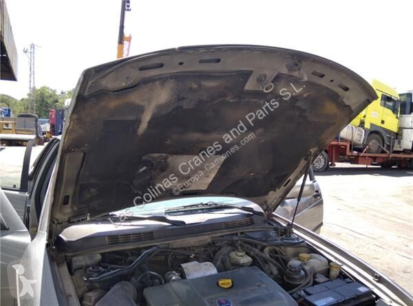 قطع غيار الآليات الثقيلة  Capot 5185707 pour...