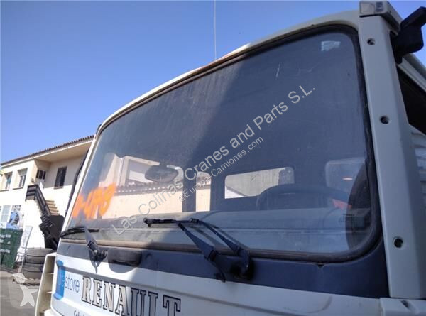 قطع غيار الآليات الثقيلة Renault Pare-brise...