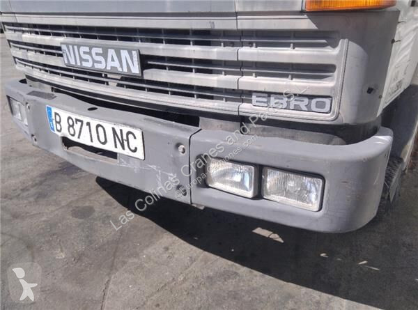 قطع غيار الآليات الثقيلة Nissan Pare-chocs pour...