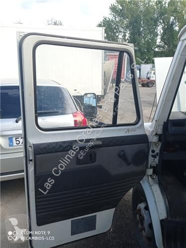 قطع غيار الآليات الثقيلة DAF Porte pour camion...