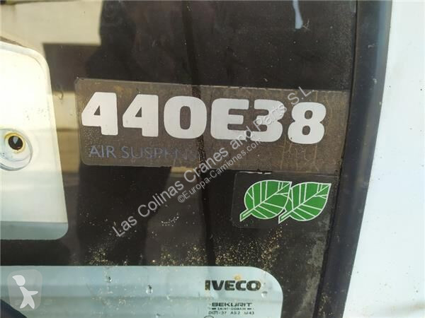قطع غيار الآليات الثقيلة Iveco Porte pour camion
