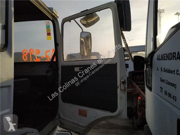 قطع غيار الآليات الثقيلة Renault Porte pour camion