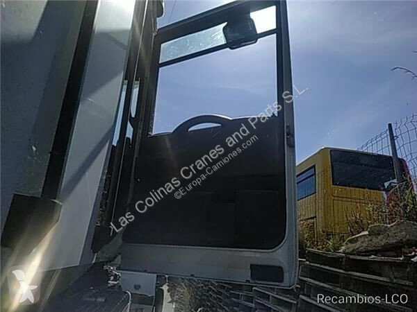 قطع غيار الآليات الثقيلة Renault Porte pour camion