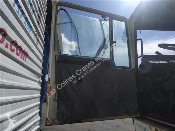 قطع غيار الآليات الثقيلة Pegaso Porte pour...