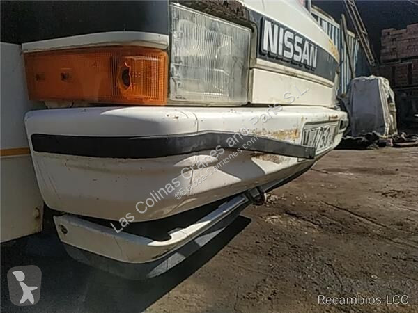 قطع غيار الآليات الثقيلة Nissan Pare-chocs pour...