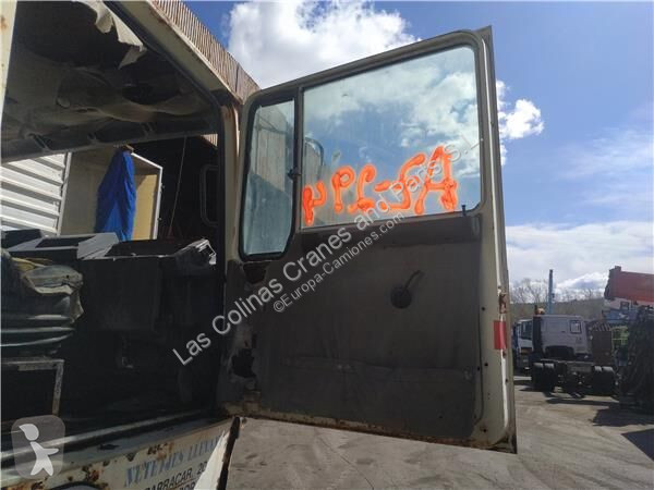 قطع غيار الآليات الثقيلة Pegaso Porte pour...