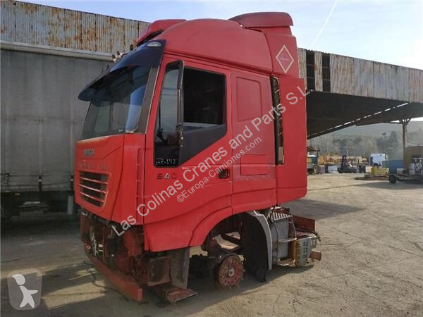 قطع غيار الآليات الثقيلة Iveco Cabine 504058418...