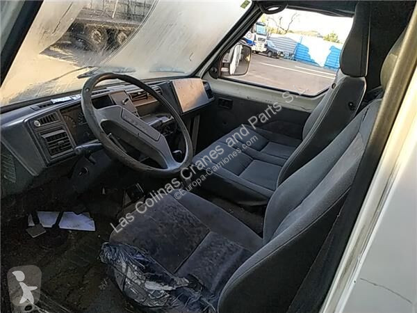 قطع غيار الآليات الثقيلة Nissan Cabine pour...