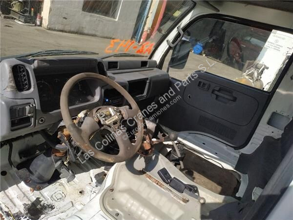 قطع غيار الآليات الثقيلة Nissan Cabine pour...