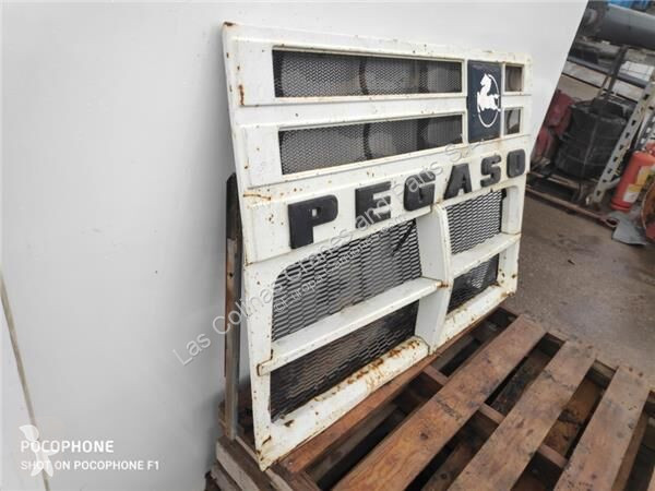قطع غيار الآليات الثقيلة Pegaso Calandre pour...