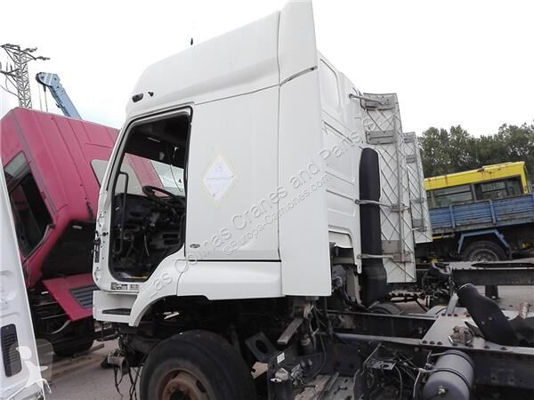 قطع غيار الآليات الثقيلة Renault Aileron pour...