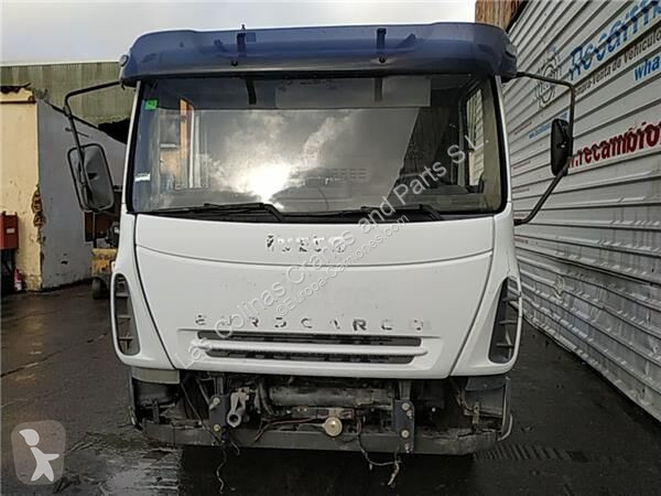 قطع غيار الآليات الثقيلة Iveco Cabine 504092147...