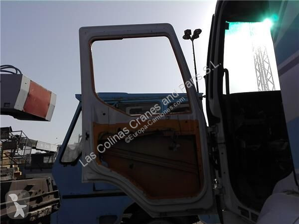 قطع غيار الآليات الثقيلة Renault Porte pour camion