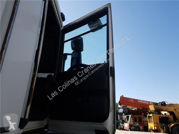 قطع غيار الآليات الثقيلة Renault Porte pour camion