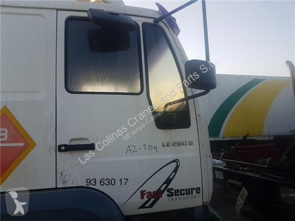 قطع غيار الآليات الثقيلة MAN Porte pour camion...