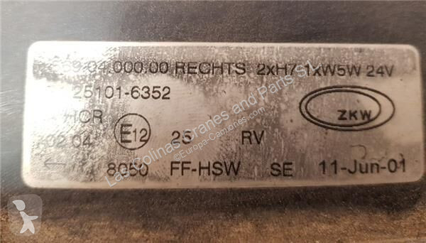 قطع غيار الآليات الثقيلة MAN Phare pour camion...