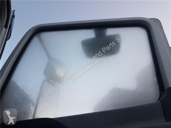قطع غيار الآليات الثقيلة Mercedes Vitre...