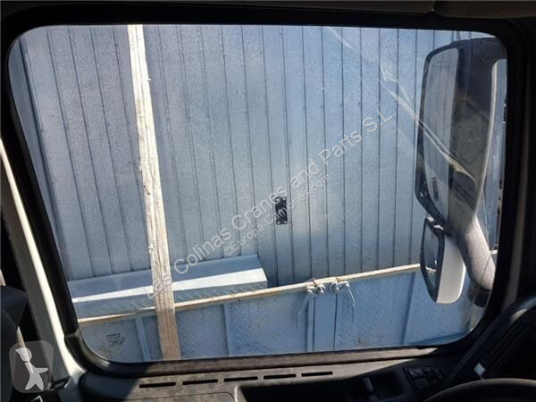 قطع غيار الآليات الثقيلة Volvo Vitre latérale...