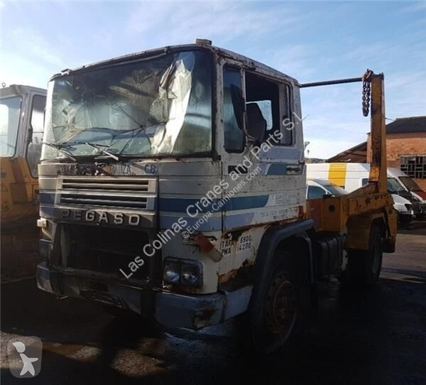 قطع غيار الآليات الثقيلة Pegaso Calandre pour...
