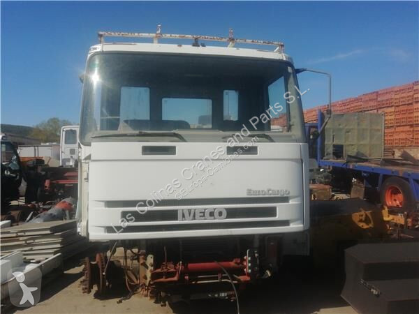قطع غيار الآليات الثقيلة Iveco Cabine 98451808...