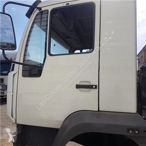 قطع غيار الآليات الثقيلة MAN Porte pour camion...